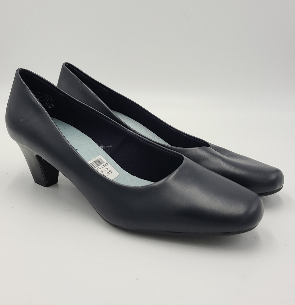Predictions Heel Womens 6.5 (Dark Blue)